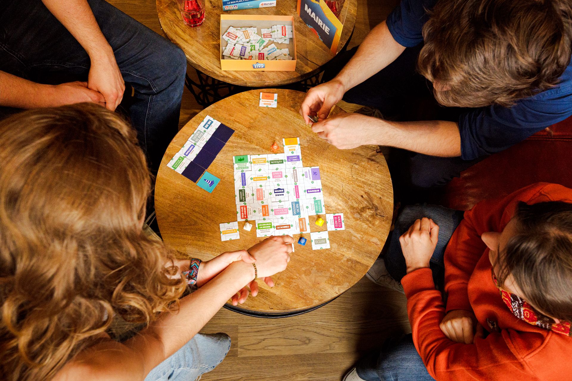 Activité jeux de société - Espace dédié aux jeux de plateau et cartes